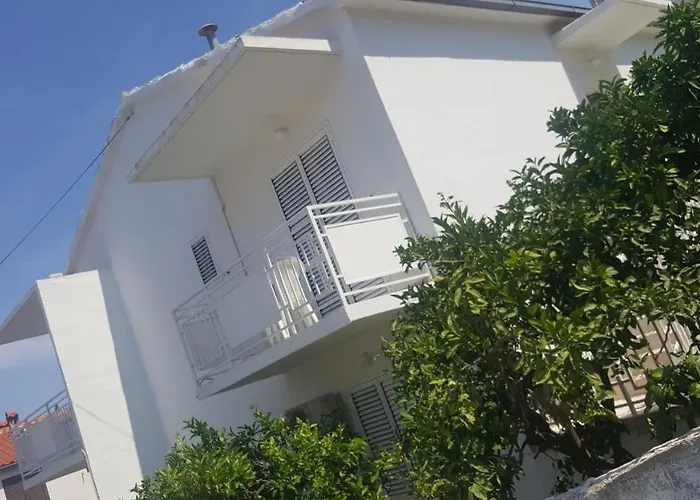 アパート Hvar 15378a フヴァル