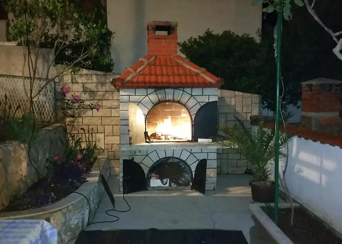 Hvar 15378a アパート *