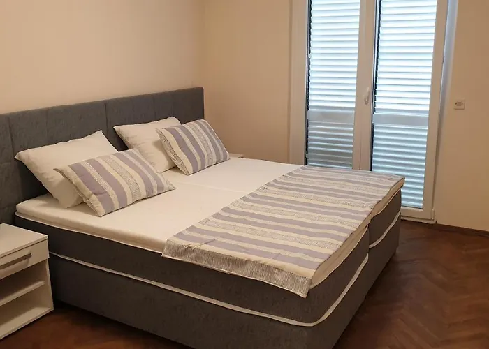 アパート Hvar 15378a フヴァル