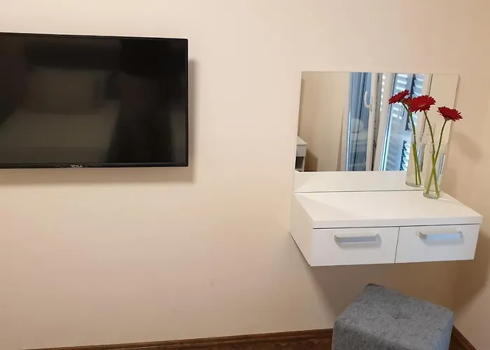 Hvar 15378a アパート フヴァル