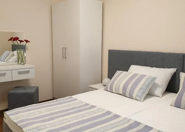 アパート Hvar 15378a フヴァル